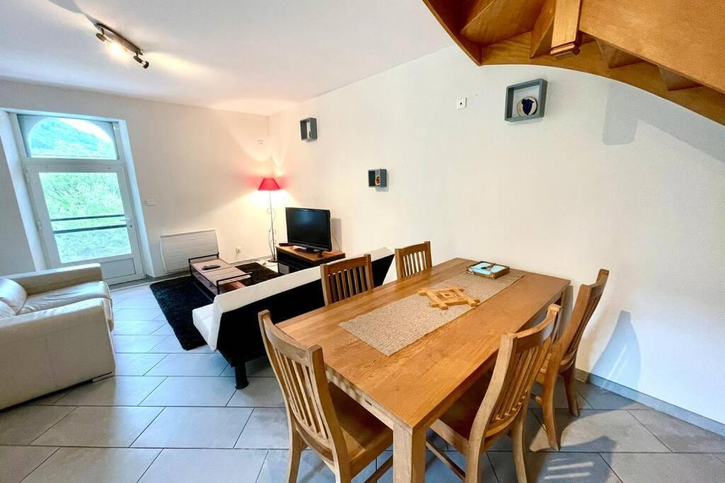 SOBNB-FILLINGES- Appartement dans maison début vallée verte Esterno foto
