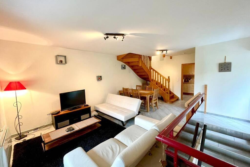 SOBNB-FILLINGES- Appartement dans maison début vallée verte Esterno foto