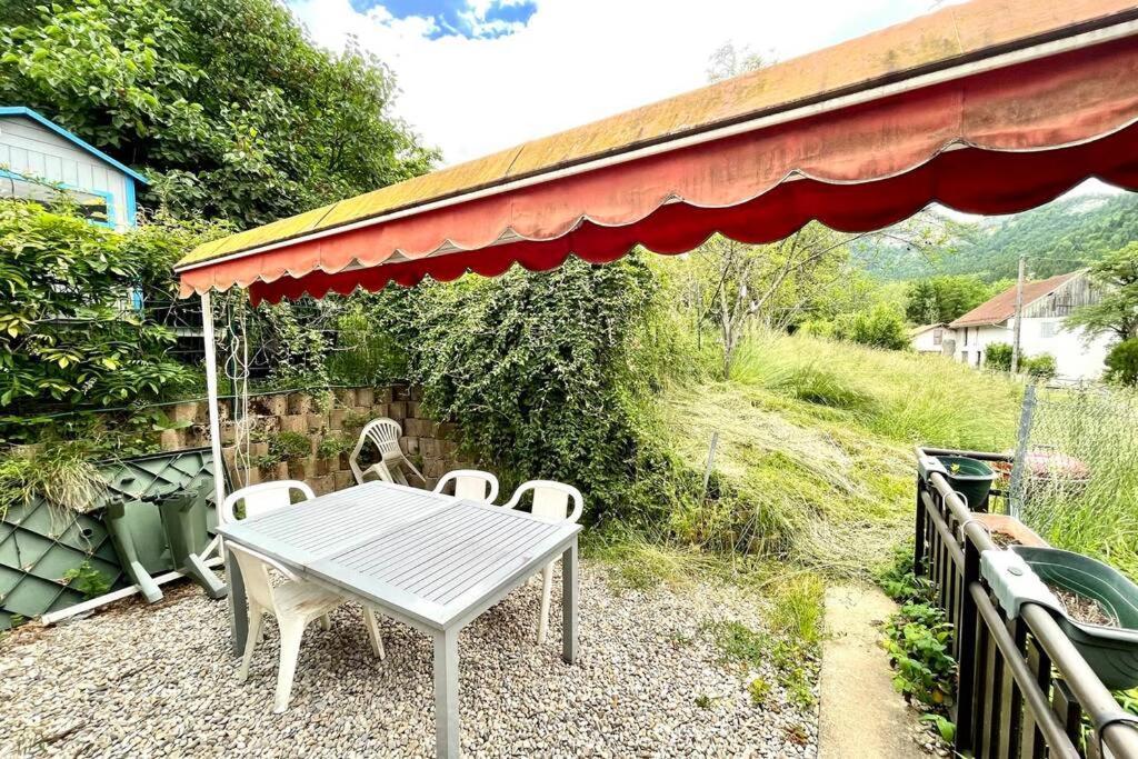 SOBNB-FILLINGES- Appartement dans maison début vallée verte Esterno foto